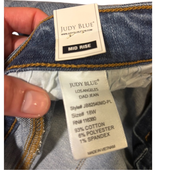 Judy Blue Mid-Rise Cell Phone Pocket Dad Jeans 18W NWT - Picture 12 of 15